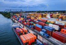German economy to return to growth in 2025 and beyond – OECD Containers are loaded onto barges in the port of Duisburg. Photo: Oliver Berg/dpa